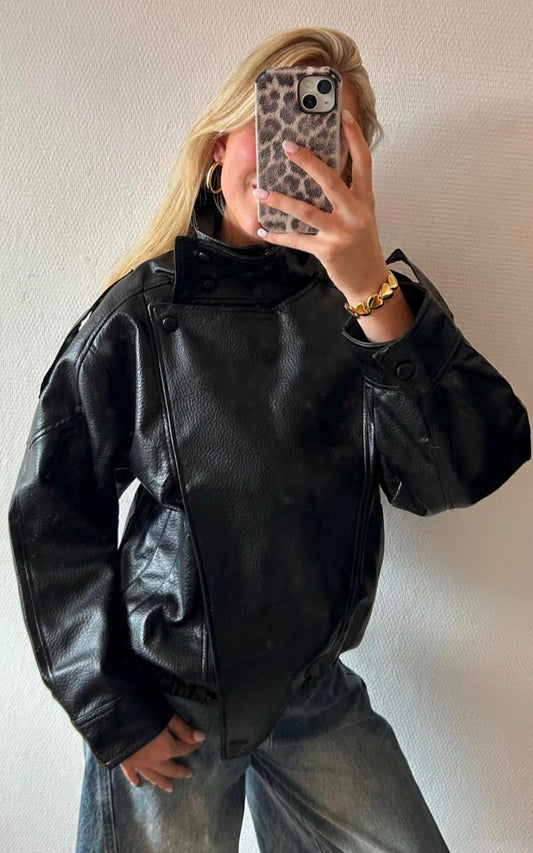 LEATHER JACKET • Black